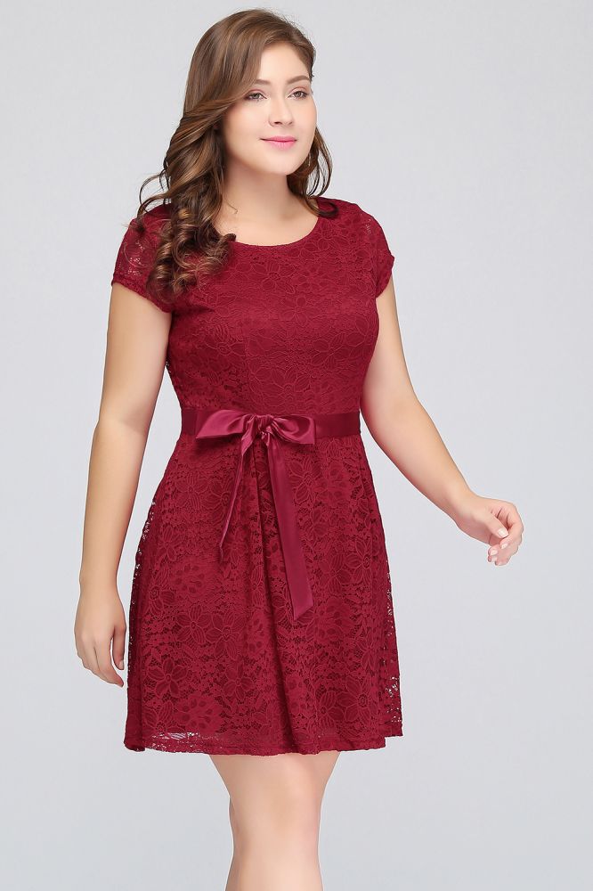 JALIYAH | A-Line Scoop Short Short Sleeves Lace Burgundy Plus size Homecoming Vestidos con lazo
